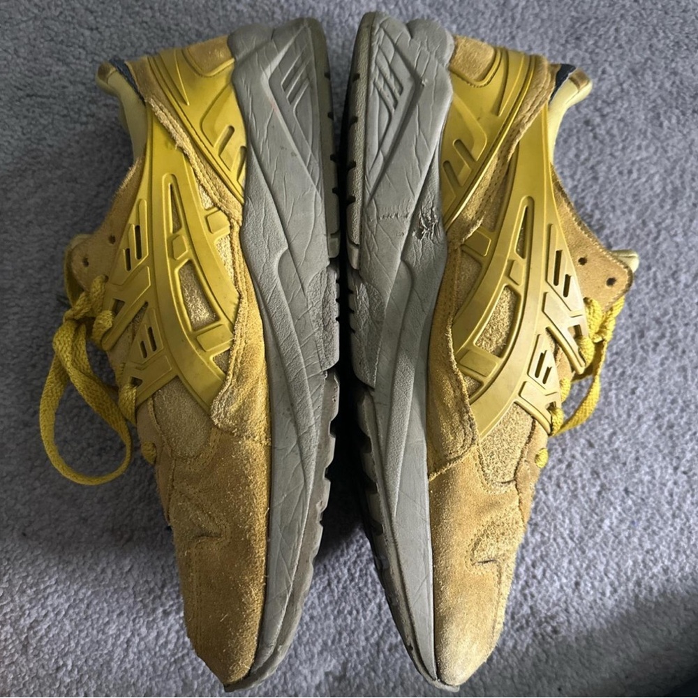 ASICS - Picture 3 of 4